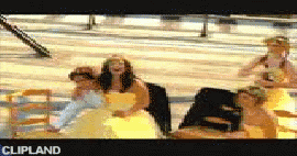 animated gif of Brown Forman Corp.; Southern Comfort(Brand); Liqueur(Product) "Bridesmaids"