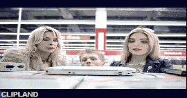 animated gif of Media Markt "Spiegel (Laßt Euch Nicht Verarschen)" (2004)