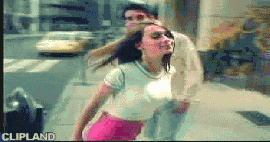 animated gif of Levi Strauss Co.(Advertiser), Levi's(Brand), Levi's(Product) "Colors - Jeniffer Love Hewitt" (2002)