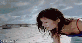animated gif of C&A(Advertiser), Clockhouse(Brand) "Strand (No Need To Be Perfect When You Look Good.)" (2005)