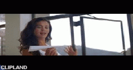 animated gif of Vodafone(Advertiser), Vodafone/ Omnitel(Brand), Infinity SMS(Product) 