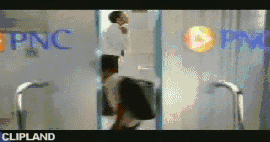 animated gif of PNC Bank(Advertiser); PNC(Brand); PNC(Product) "24 Hours" (2007)