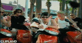 animated gif of LEN "Steal My Sunshine" (1999)